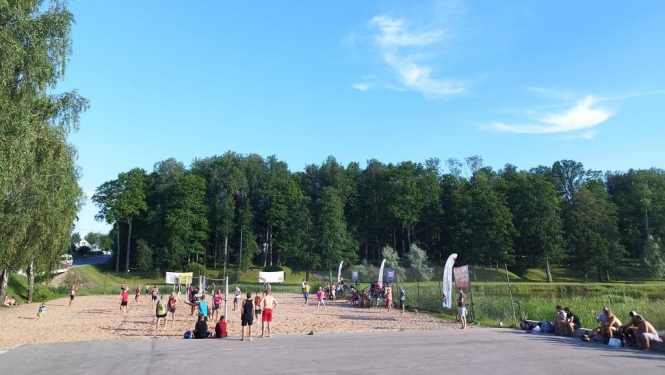 Aizvadīts jau 3. posms Balvu novada atklātajā pludmales volejbola čempionātā
