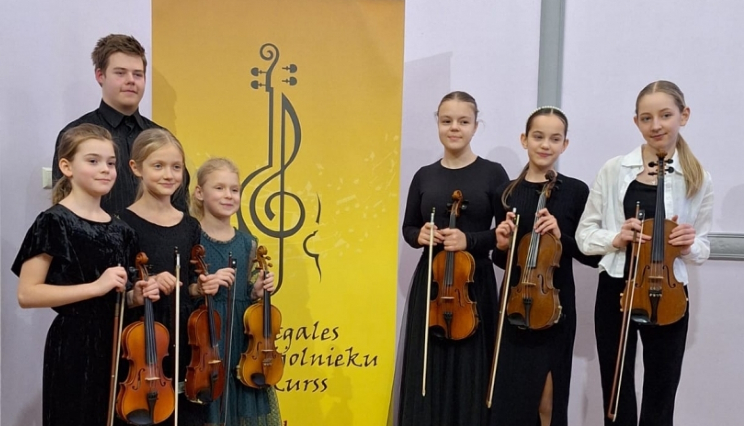 Balvu Mūzikas skolas Vijoles klases audzēkņi piedalās  V Latgales Jauno vijolnieku konkursā Ludzā