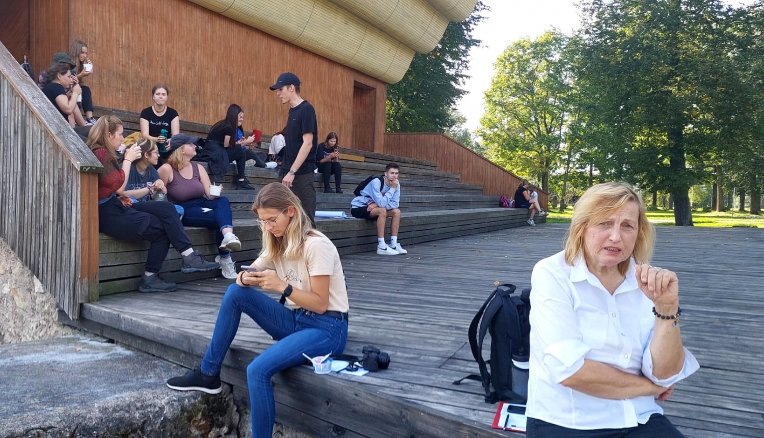 Baltinavas parkā darbojas studenti no Jelgavas